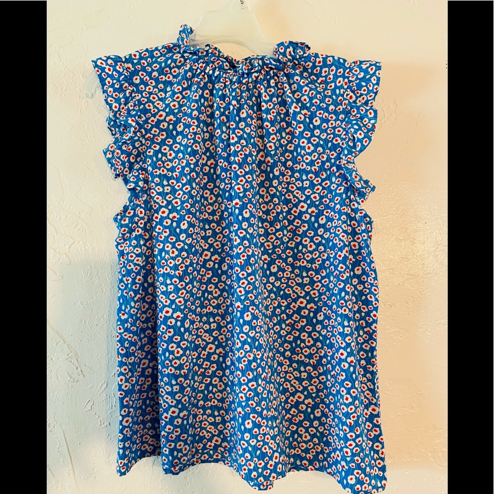 Colorful, high neck top from W5
